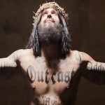 Utilizan polemica publicidad en vallas con un Jesús tatuado