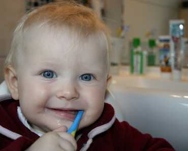 Cómo enseñar a los niños a cepillarse los dientes