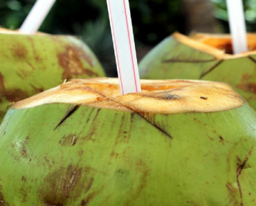 Conozca algunos beneficios del agua de coco