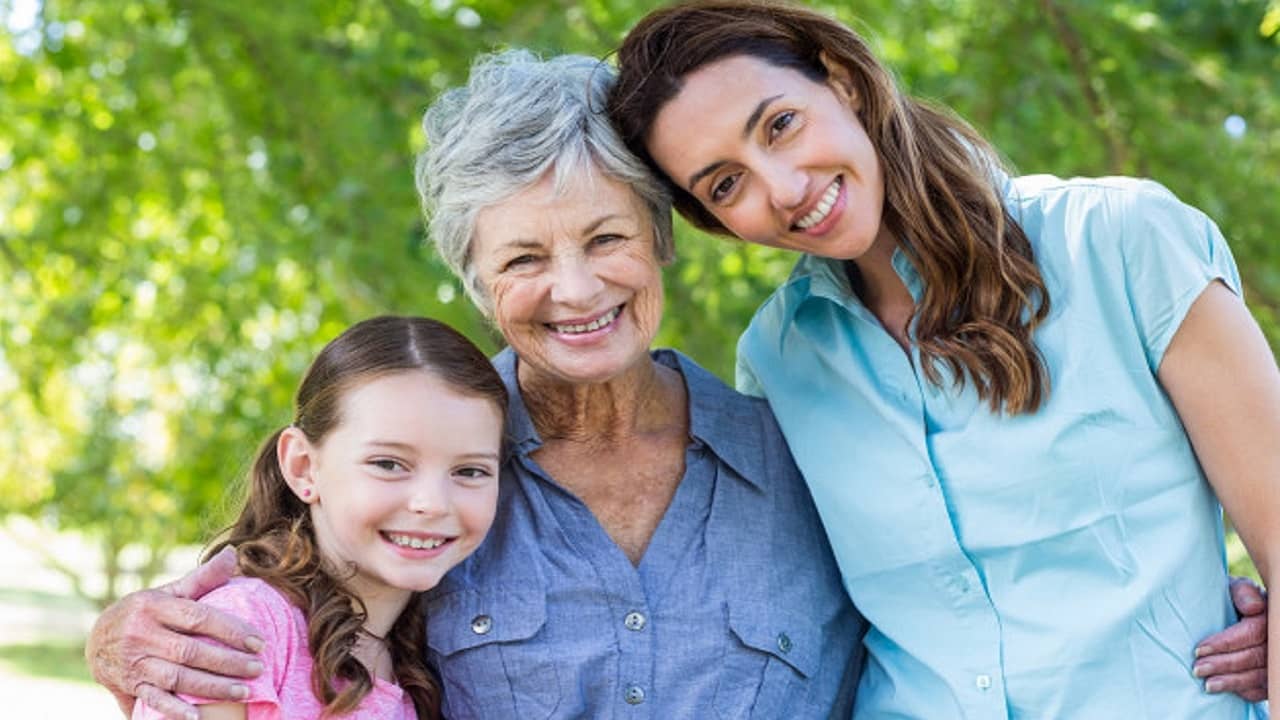 Estudio comprueba que, mientras más tiempo pases con tu madre, más ella vivirá